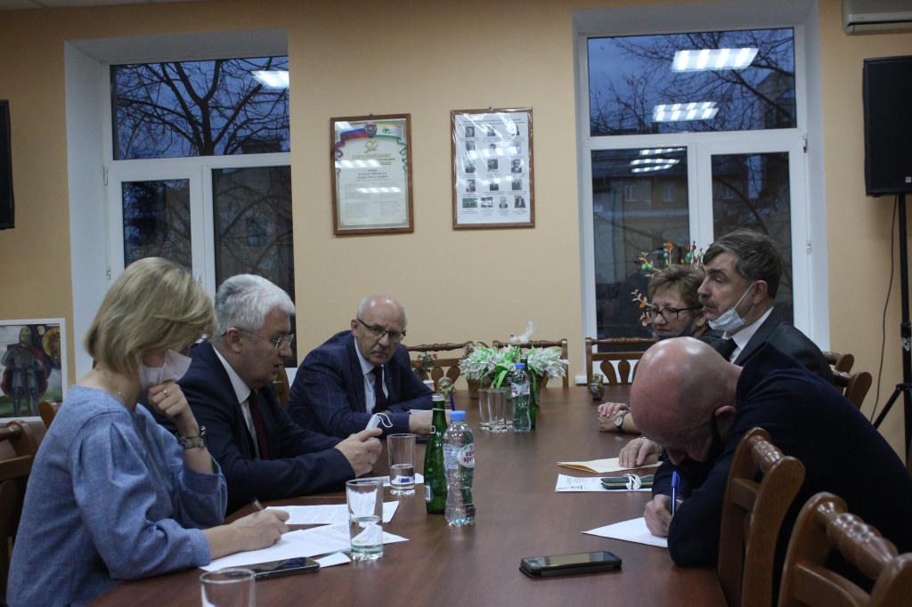 В рамках Дней белой трости состоялась рабочая встреча с вице-губернатором Санкт-Петербурга Олегом Эргашевым 