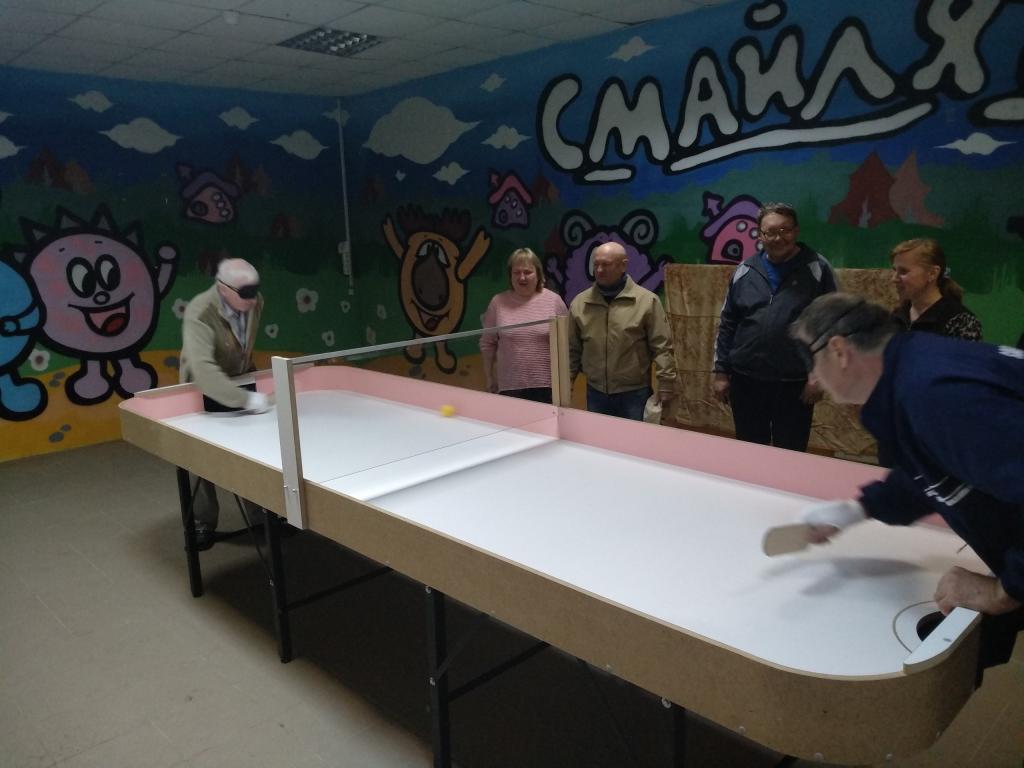 Инвалиды по зрению Ленинградской области получили возможность играть в настольный теннис для слепых