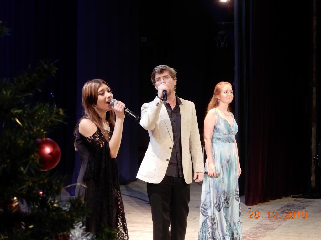 Новогодний концерт  «Зимняя сказка» завершил программу 2019 года