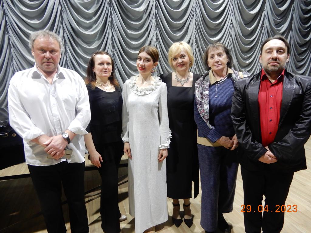 Санкт-Петербургский «Живой оперный театр» и творческий коллектив «АМИС» выступили на сцене Центра культурно-спортивной реабилитации