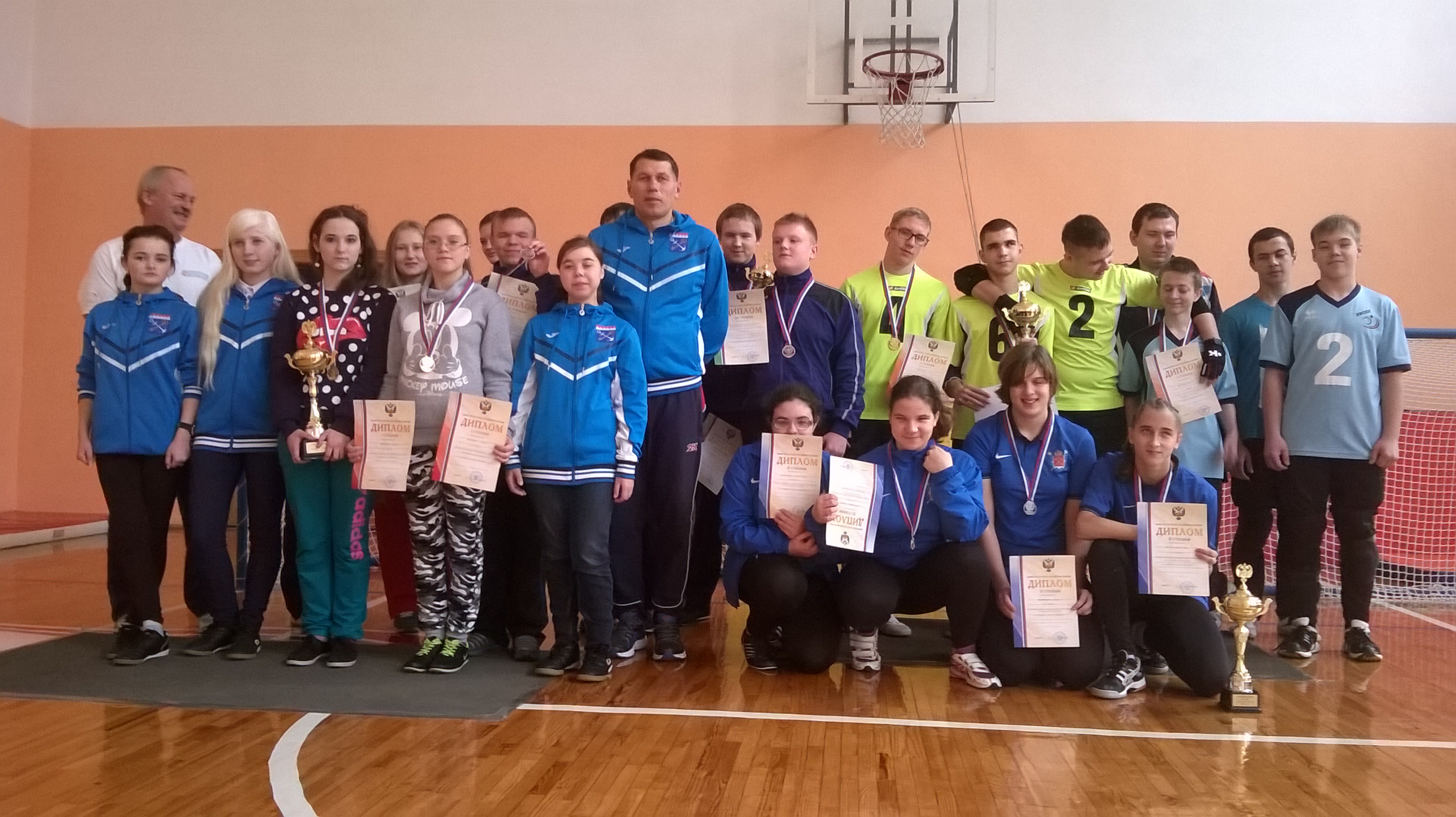 Команда девушек из Санкт-Петербурга завоевала серебряные медали Первенства России по торболу