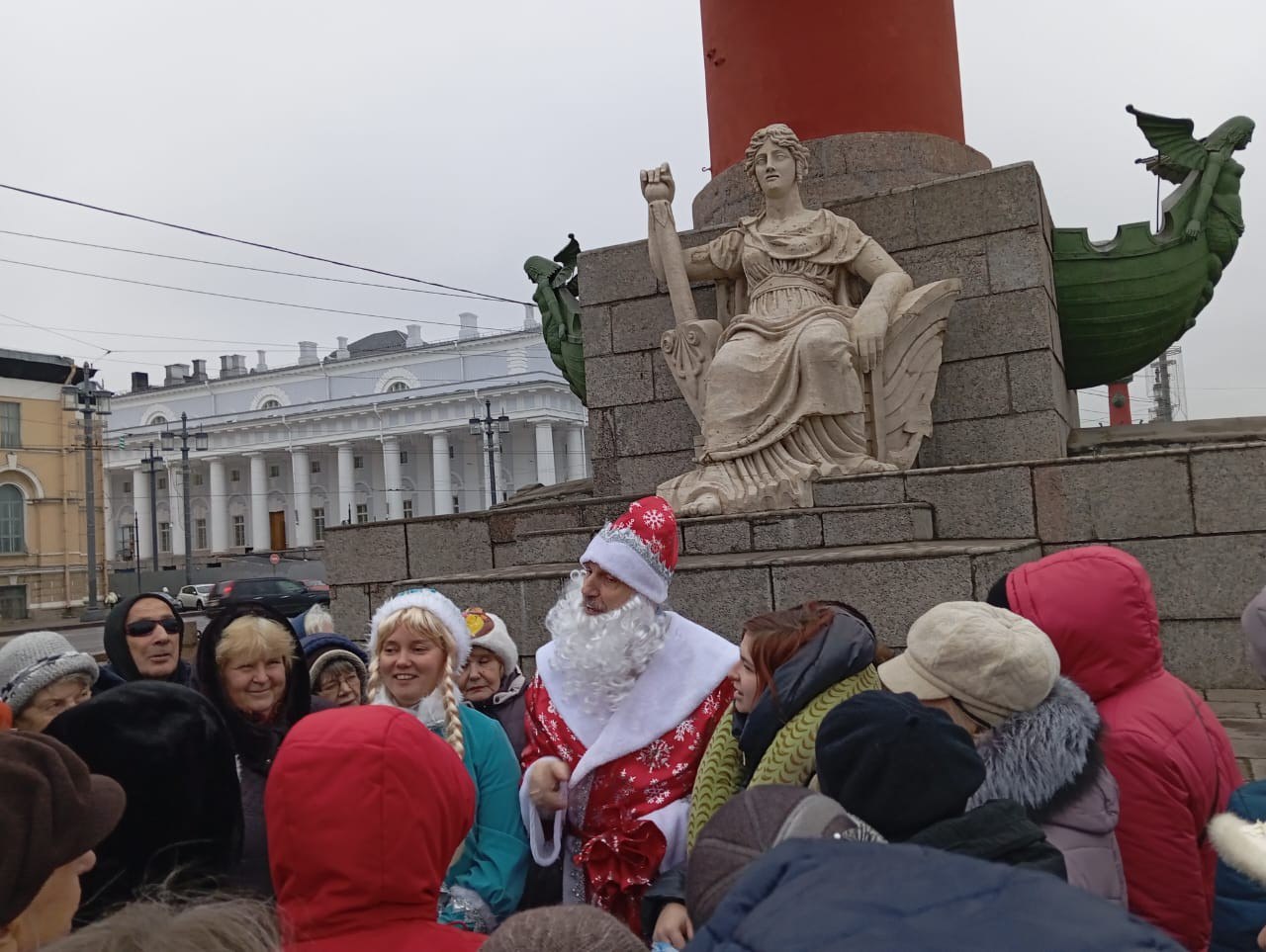 Члены МО «Купчино» совершили путешествие по новогоднему Петербургу